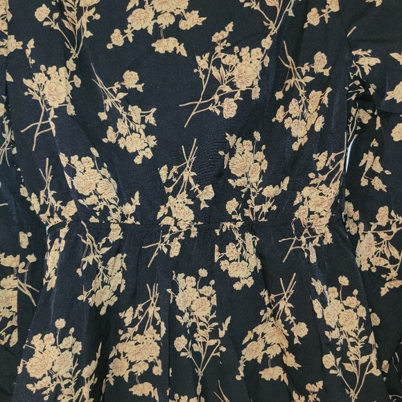Black & Gold Floral Peplum Blouse - Picture 5 of 6